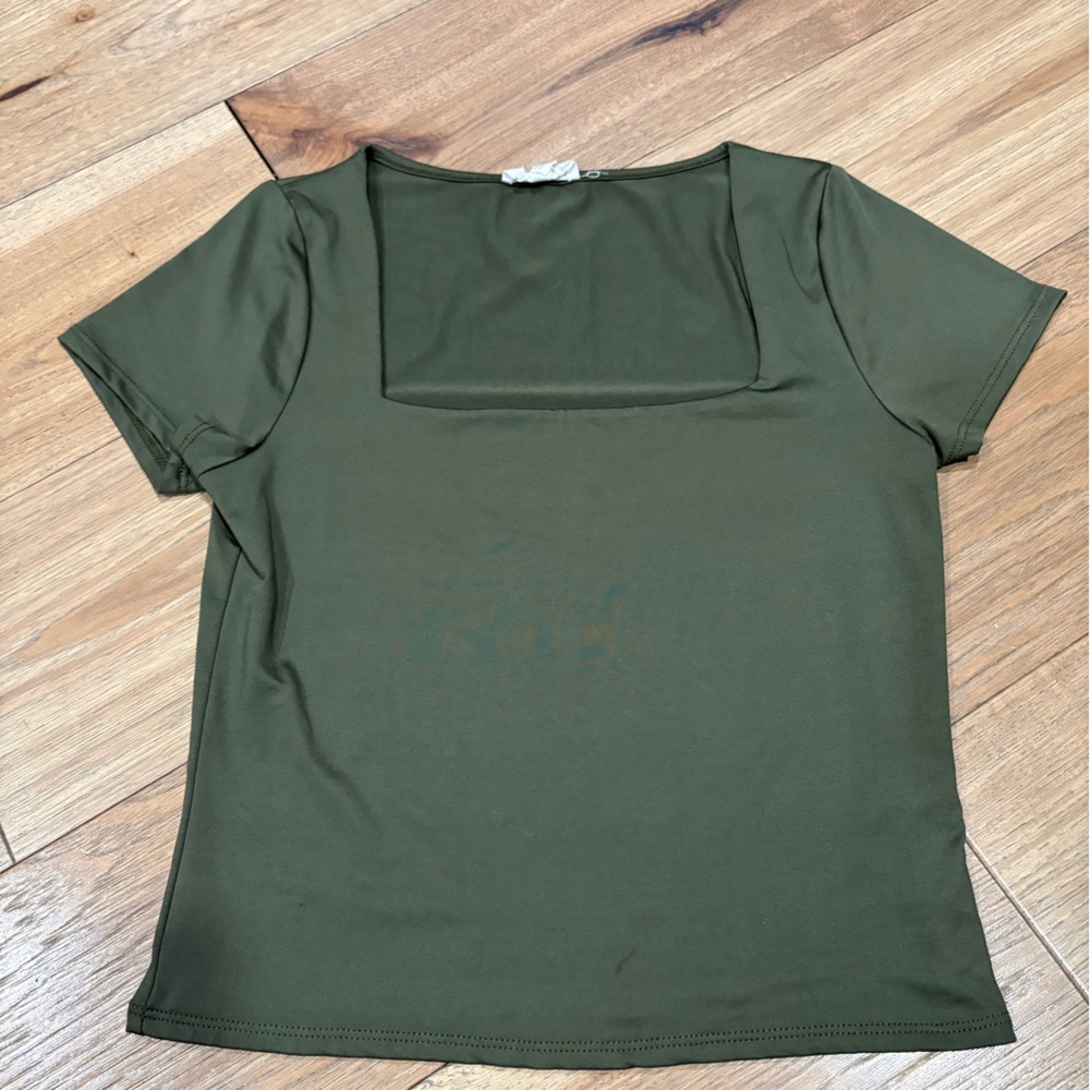 Fitted Green Short Sleeve Blouse